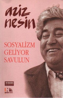 Sosyalizm Geliyor Savulun - Nesin Yayınları